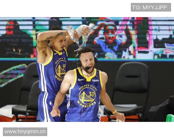 勇士主场大胜掘金，取得七连胜，展现冠军实力