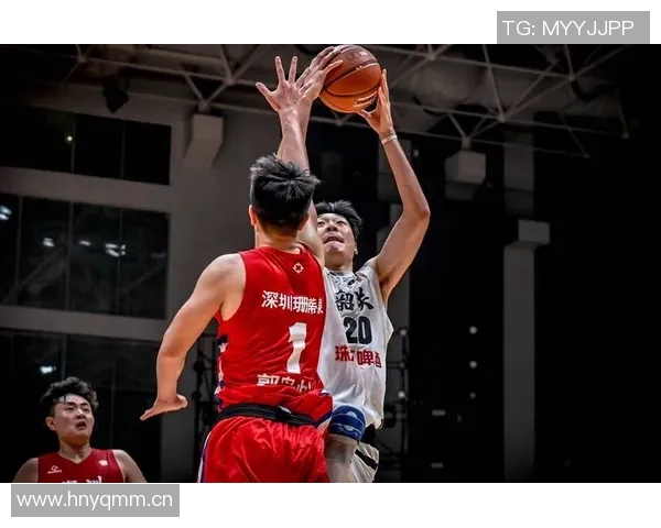 阿列克谢-施韦德在CBA热身赛中展现卓越实力